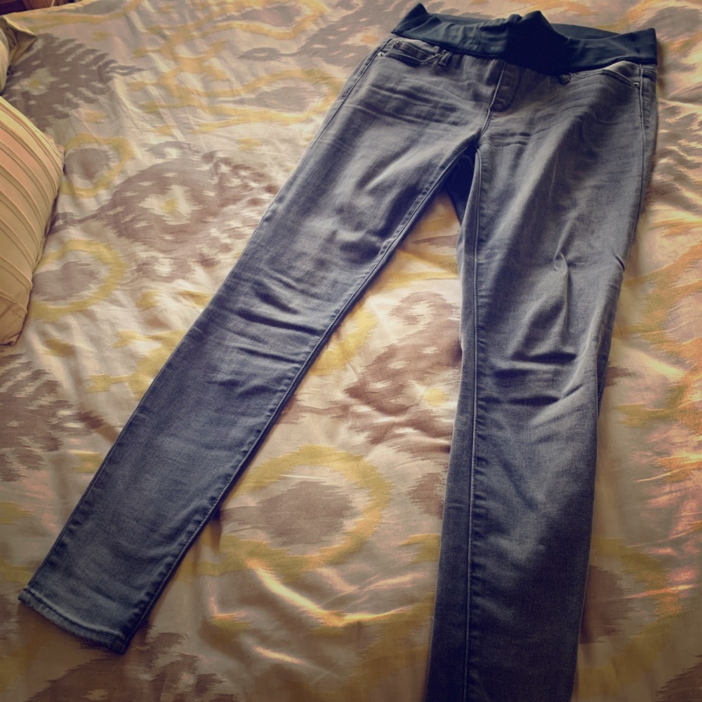 Gap True Skinny Maternity Jeans
